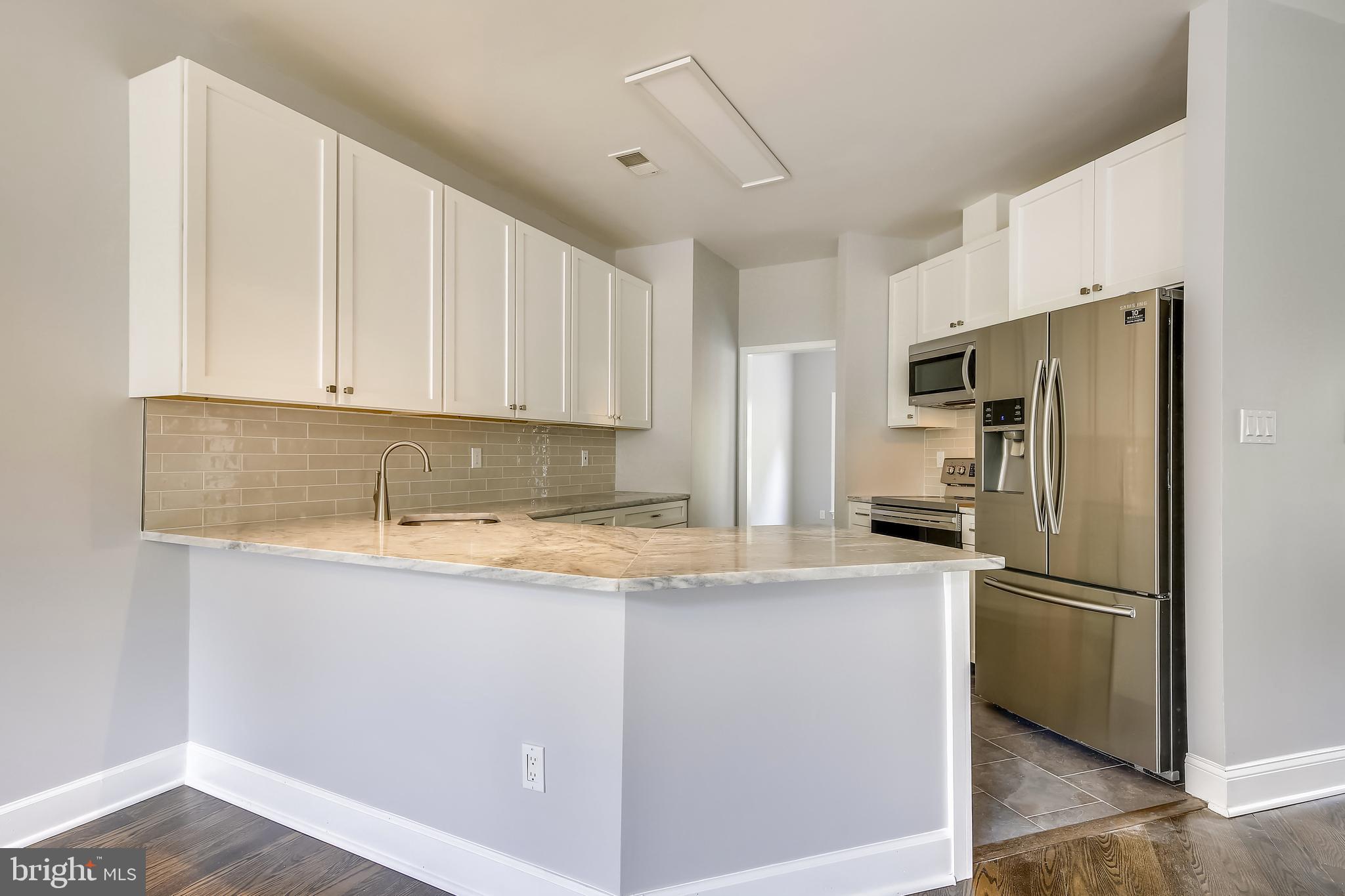 1380 Heritage Oak Way Reston, VA 20194 - Photo 16 of 59