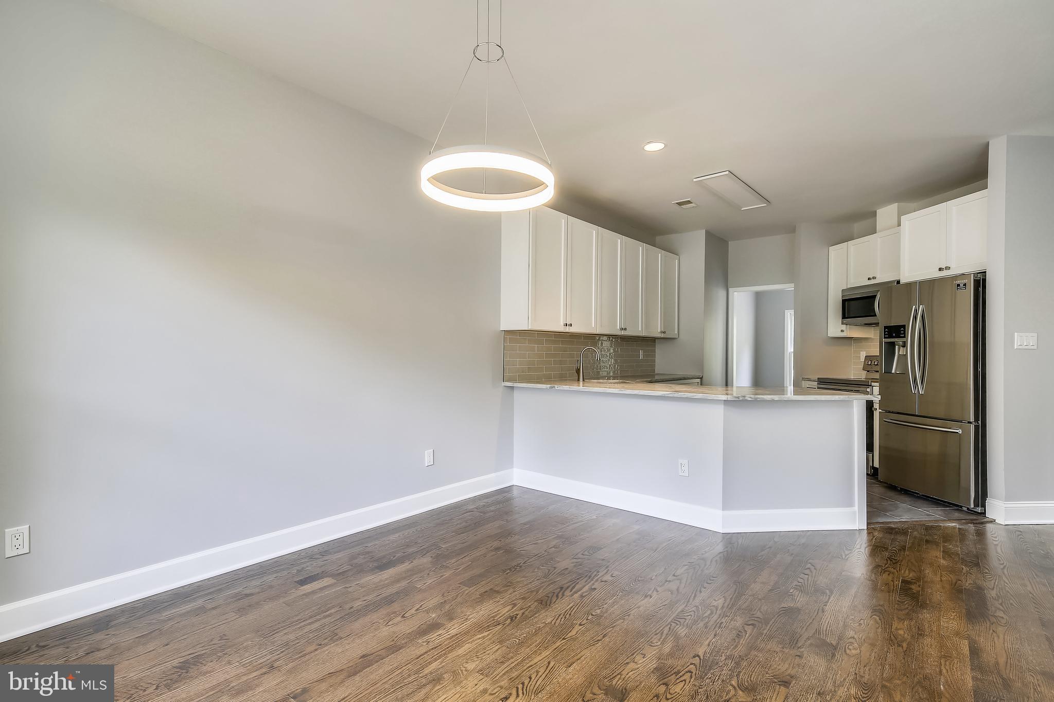 1380 Heritage Oak Way Reston, VA 20194 - Photo 18 of 59