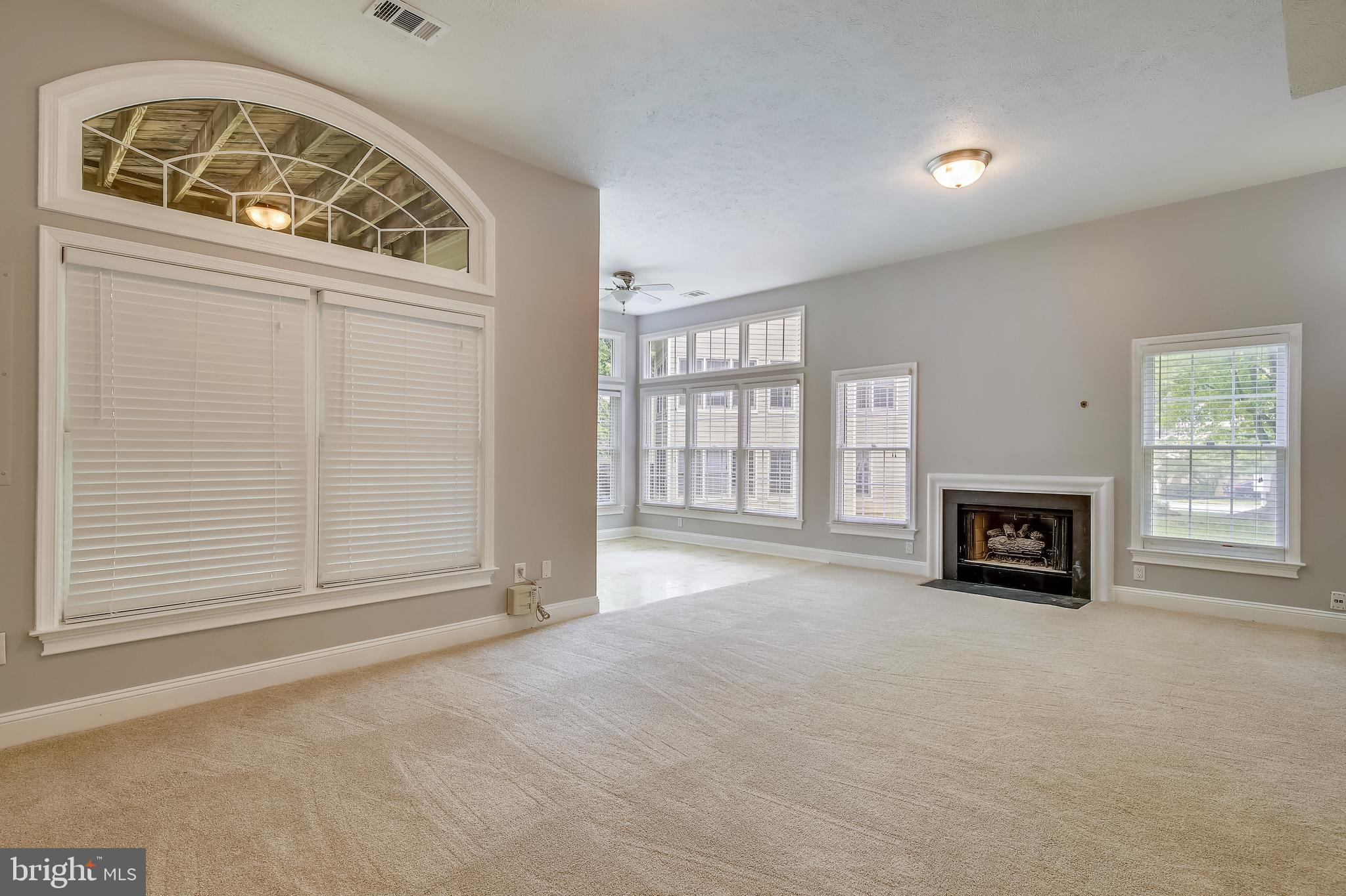 1380 Heritage Oak Way Reston, VA 20194 - Photo 24 of 59