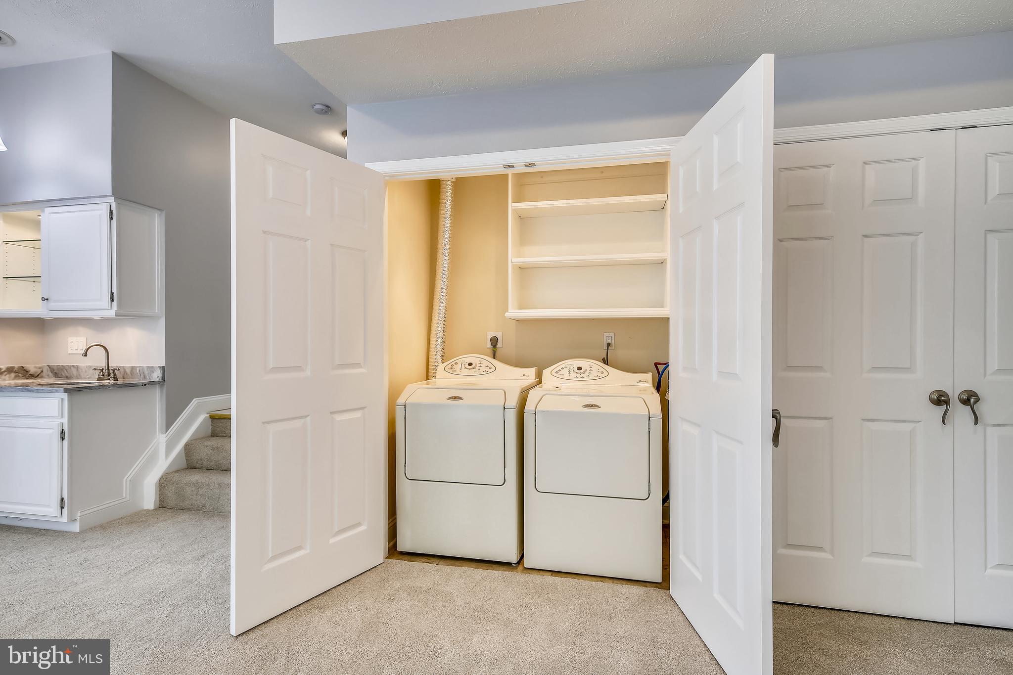 1380 Heritage Oak Way Reston, VA 20194 - Photo 29 of 59 Laundry Area