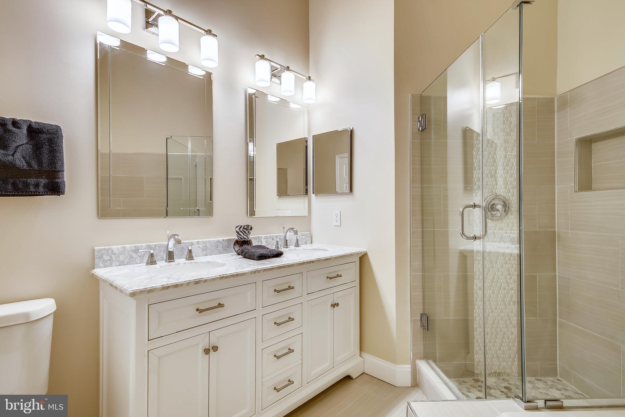 1380 Heritage Oak Way Reston, VA 20194 - Photo 32 of 59 Master Bath with double vanity & Separate shower.