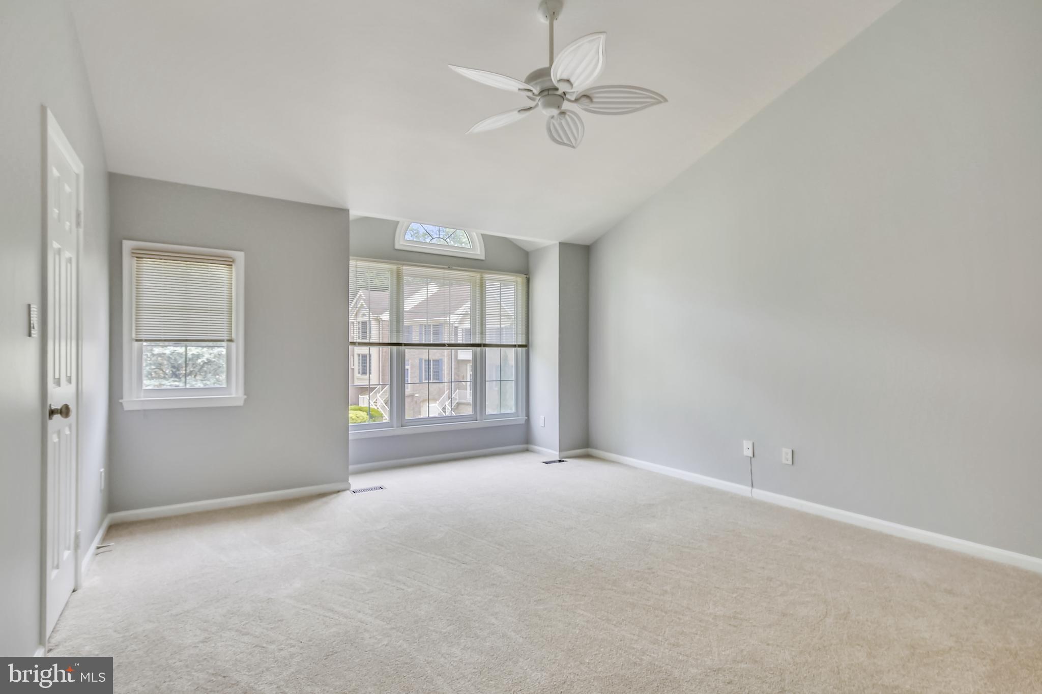 1380 Heritage Oak Way Reston, VA 20194 - Photo 35 of 59 Master Bedroom