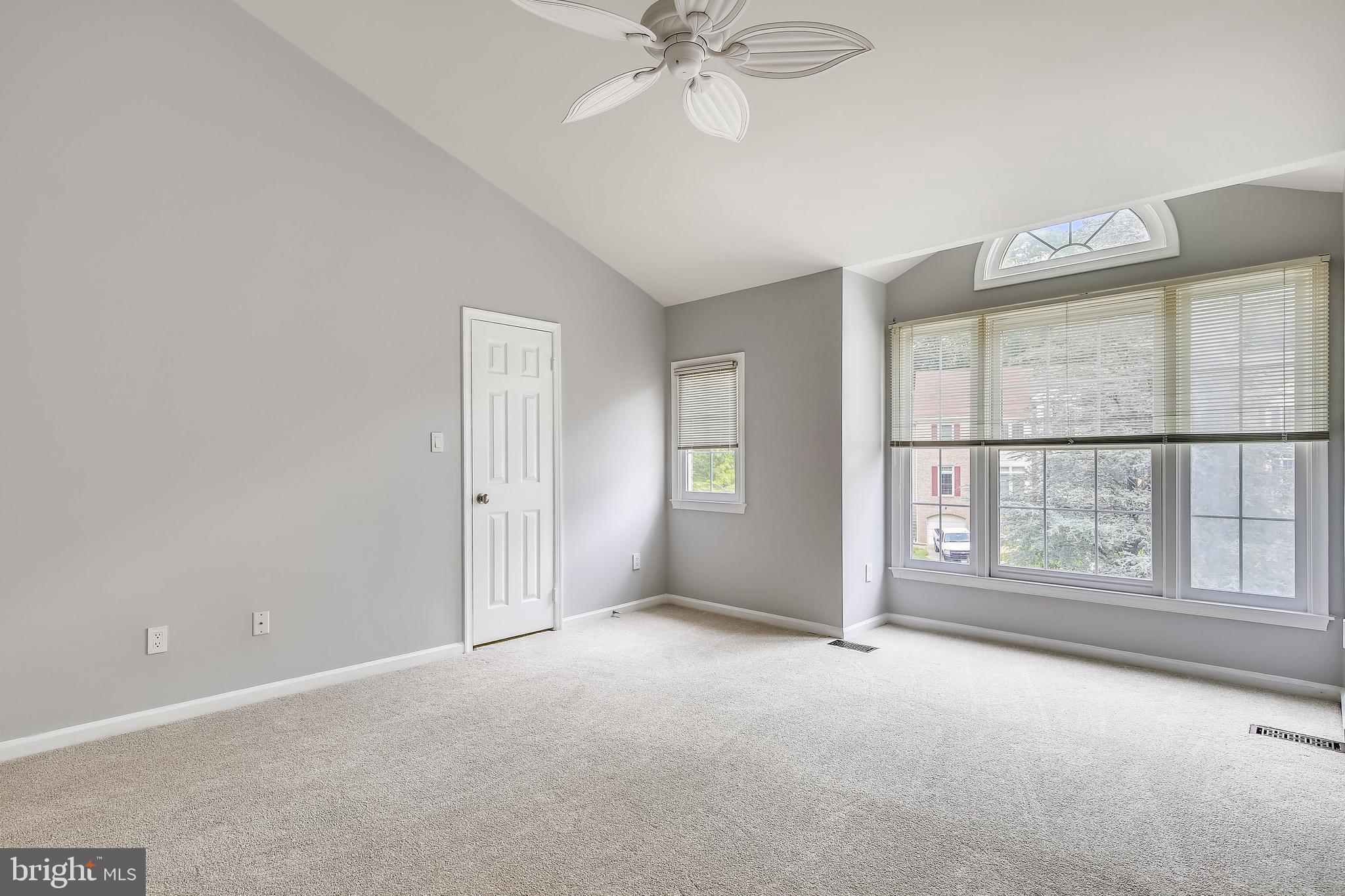 1380 Heritage Oak Way Reston, VA 20194 - Photo 37 of 59