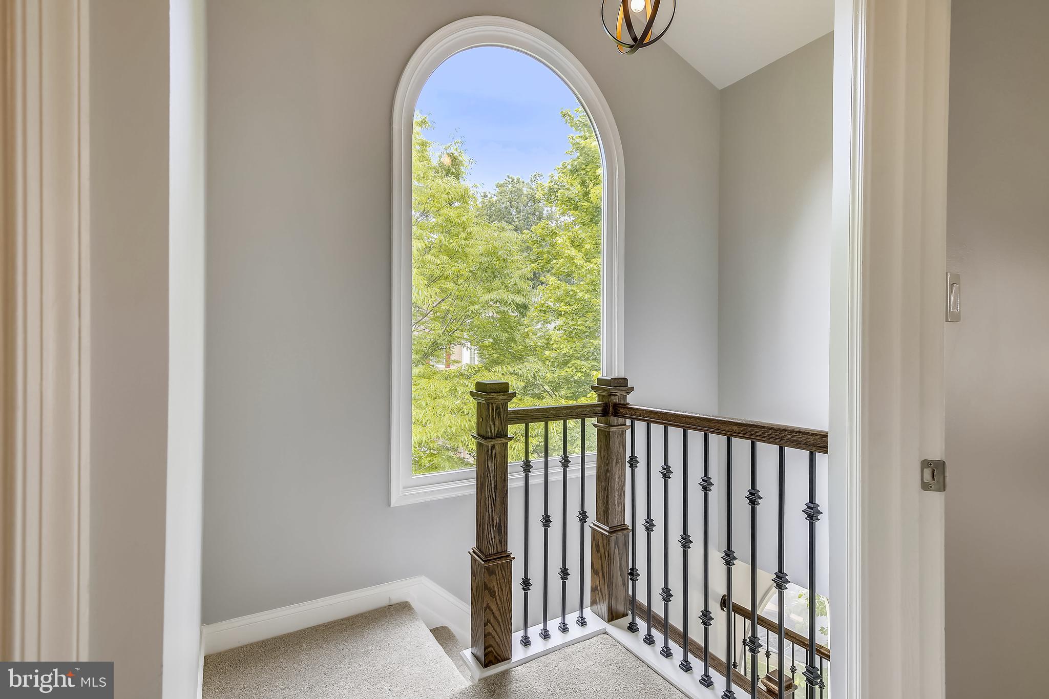 1380 Heritage Oak Way Reston, VA 20194 - Photo 44 of 59 Landing Upper Level