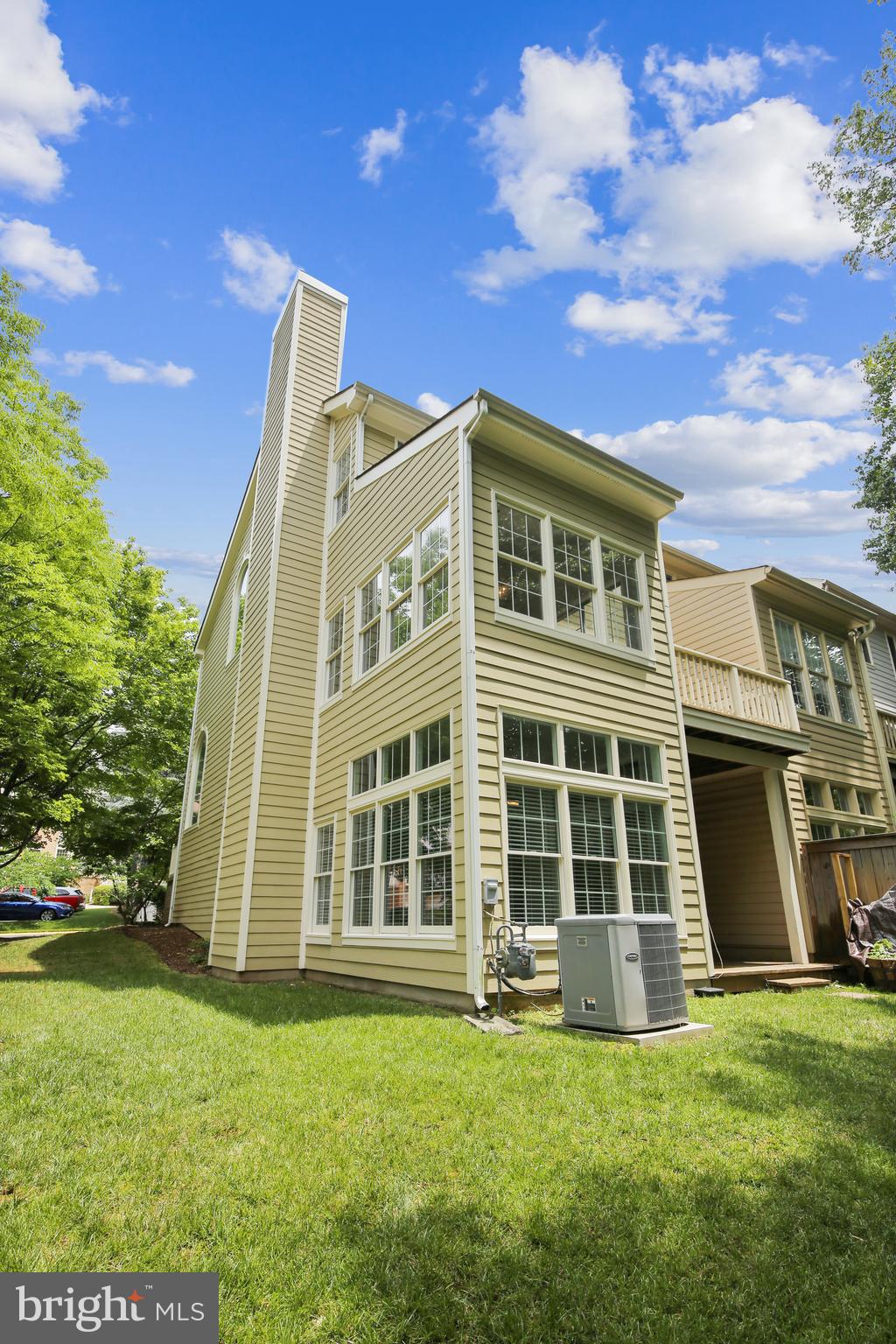 1380 Heritage Oak Way Reston, VA 20194 - Photo 47 of 59
