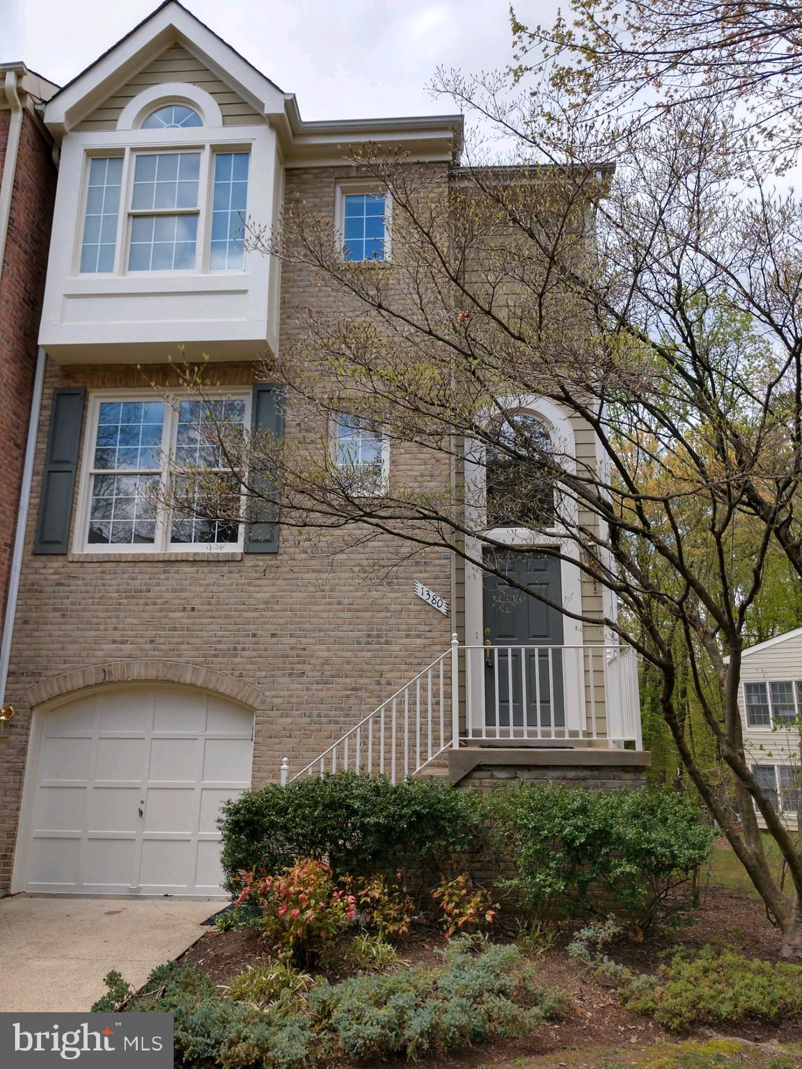 1380 Heritage Oak Way Reston, VA 20194 - Photo 48 of 59
