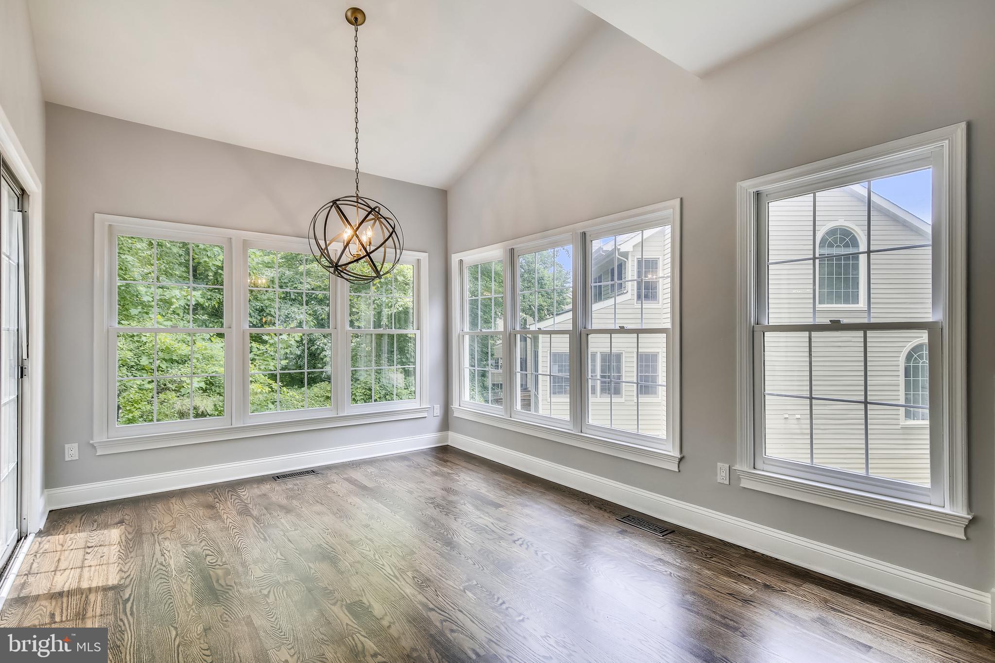 1380 Heritage Oak Way Reston, VA 20194 - Photo 7 of 59 Living-Dining Combination