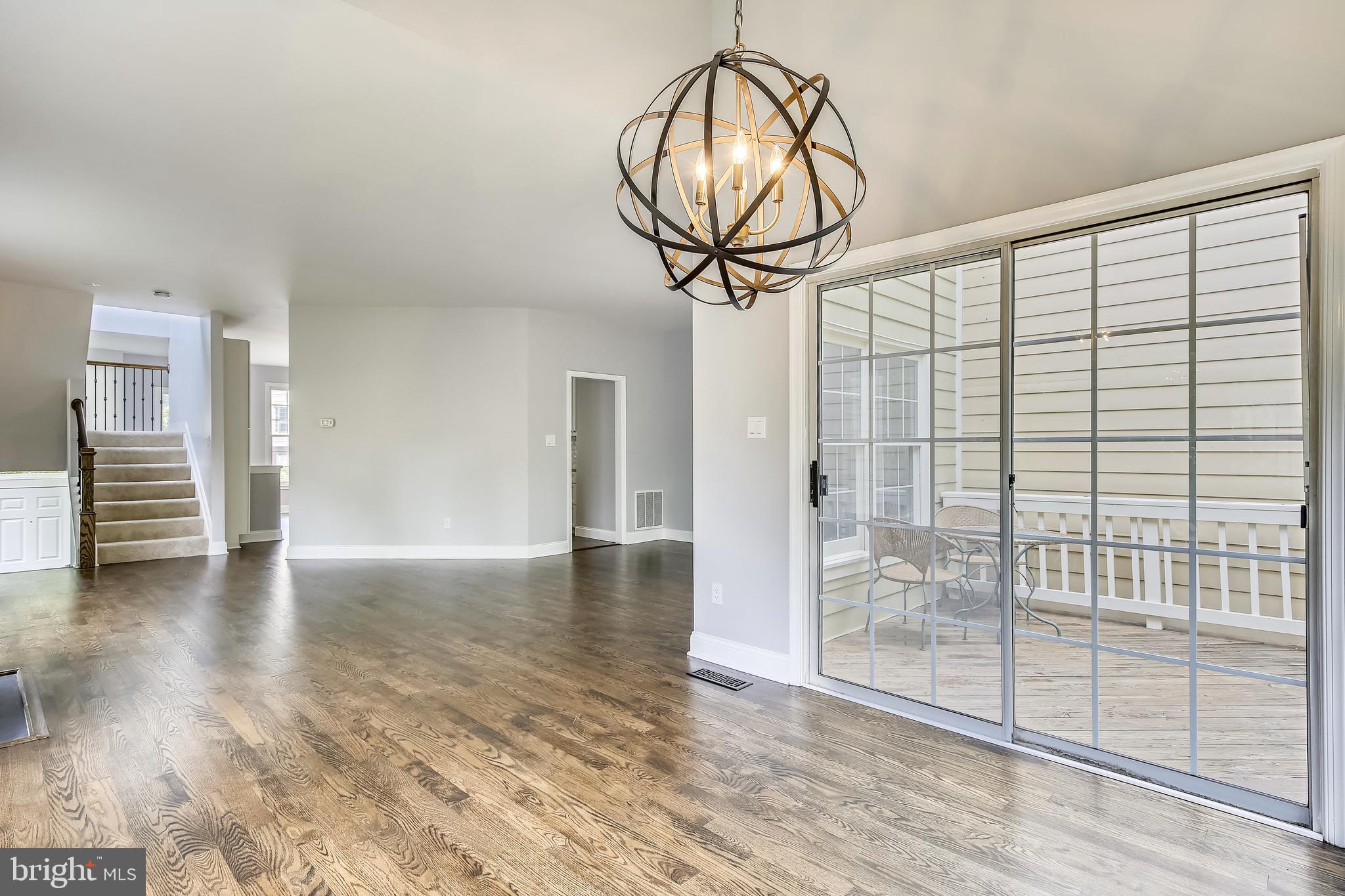 1380 Heritage Oak Way Reston, VA 20194 - Photo 9 of 59