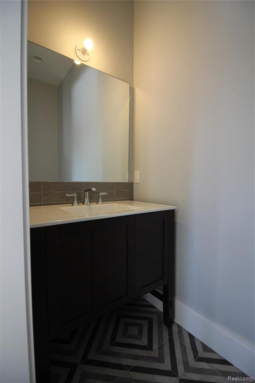 1636 Derby Road Birmingham, MI 48009 - Photo 18 of 46