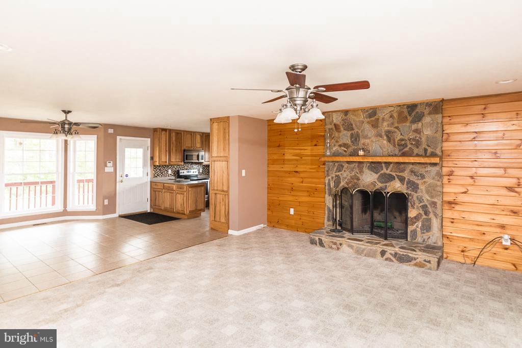 17428 Shumans Road Ruther Glen, VA 22546 - Photo 15 of 30 Family Room