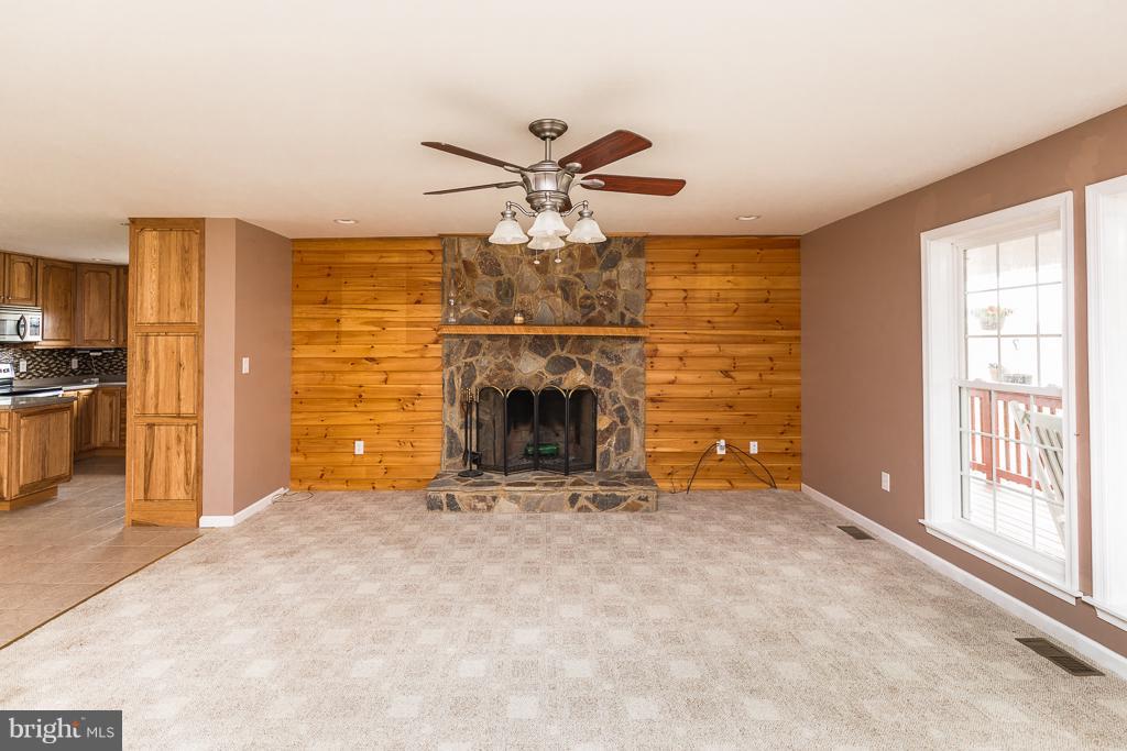 17428 Shumans Road Ruther Glen, VA 22546 - Photo 16 of 30 Family Room