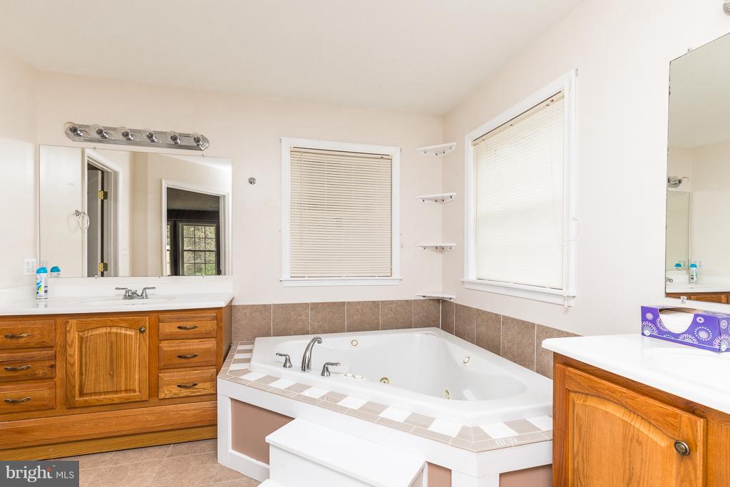 17428 Shumans Road Ruther Glen, VA 22546 - Photo 7 of 30 Bath (Master)
