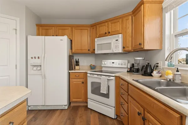 $399,900 | 22 Nuthatch Drive, Henrietta, NY 14586