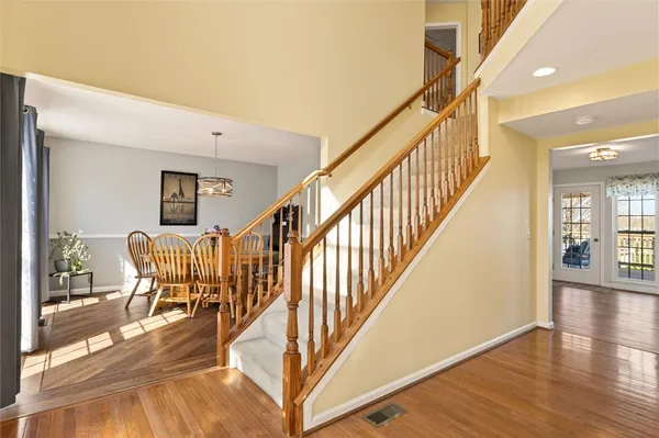 $399,900 | 22 Nuthatch Drive, Henrietta, NY 14586