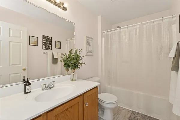 $399,900 | 22 Nuthatch Drive, Henrietta, NY 14586