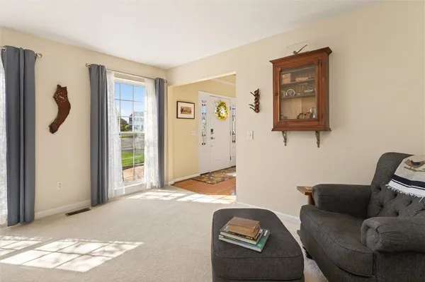 $399,900 | 22 Nuthatch Drive, Henrietta, NY 14586