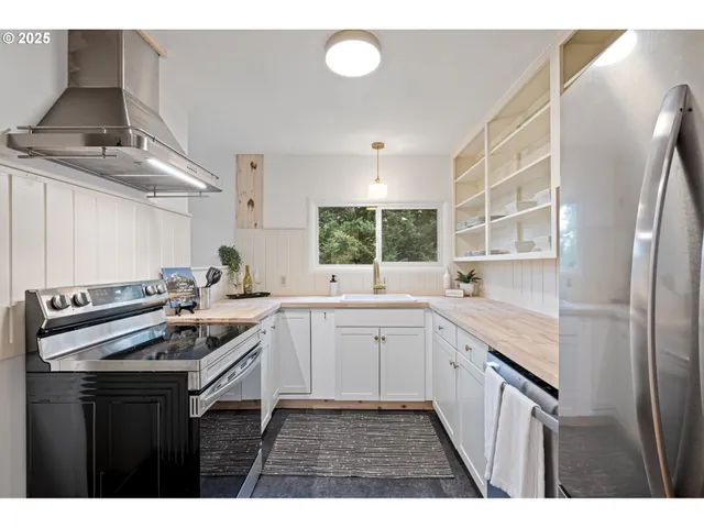 $560,000 | 3569 Willamette Street, Eugene, OR 97405