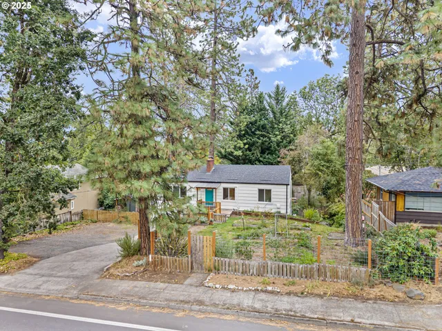 $560,000 | 3569 Willamette Street, Eugene, OR 97405