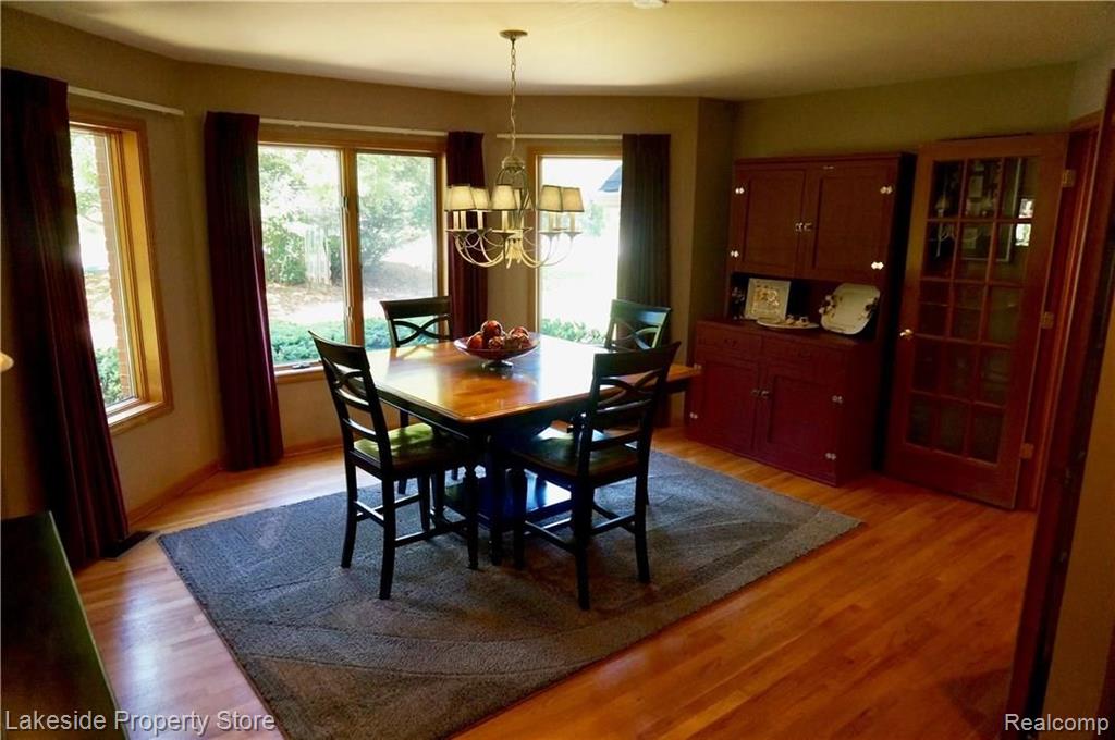 2869 West Avon Road Rochester Hills, MI 48309 - Photo 11 of 47