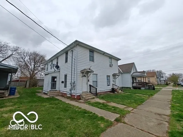 $324,900 | 106 West Pennsylvania Street, Shelbyville, IN 46176