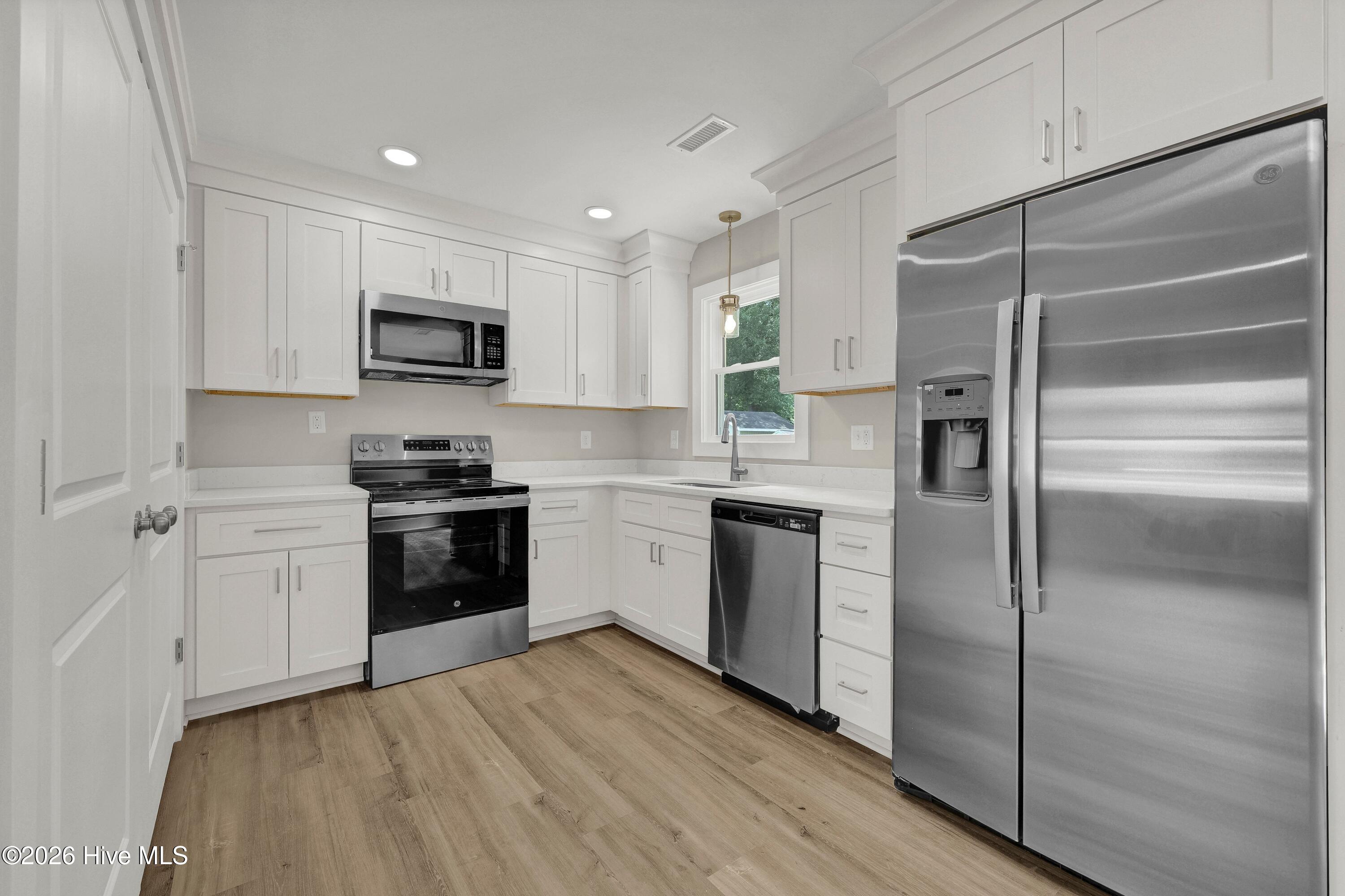114 Springhill Road Wilmington, NC 28411 - Photo 12 of 28