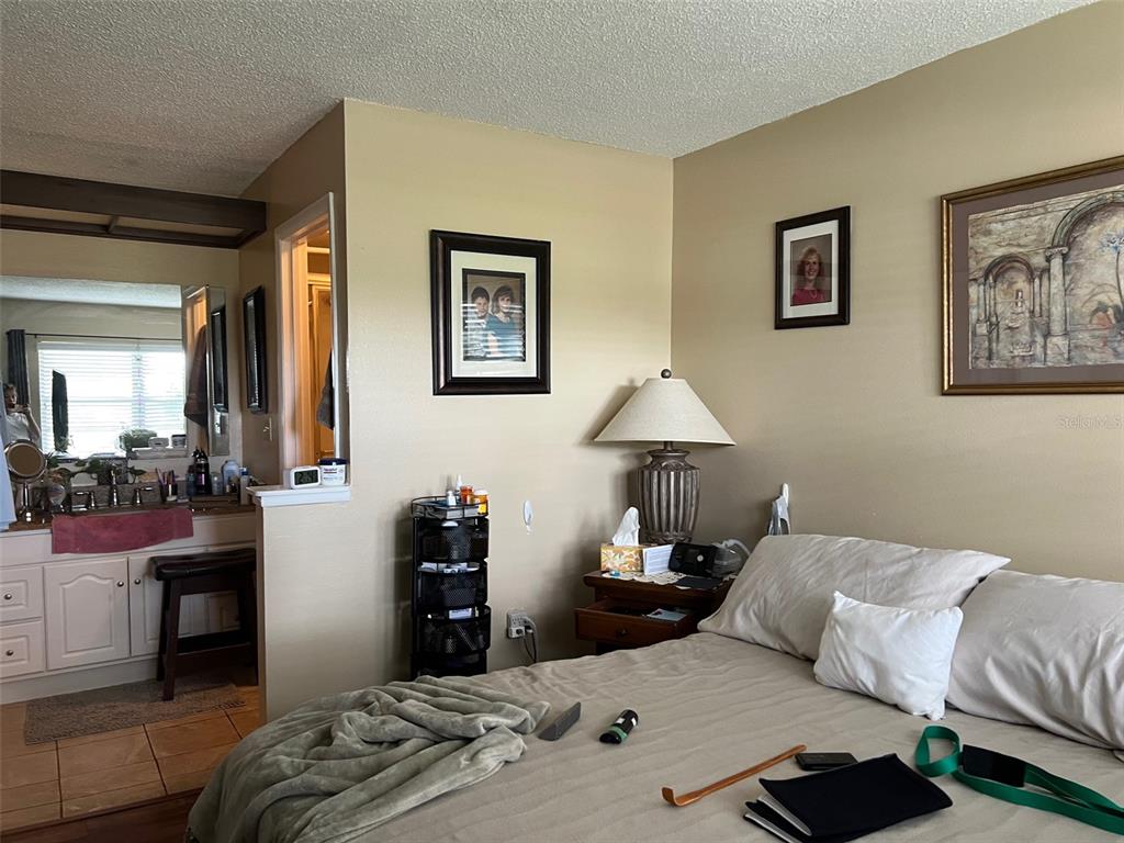 2833 Orange Tree Circle North, Unit C Palm Harbor, FL 34684 - Photo 8 of 33