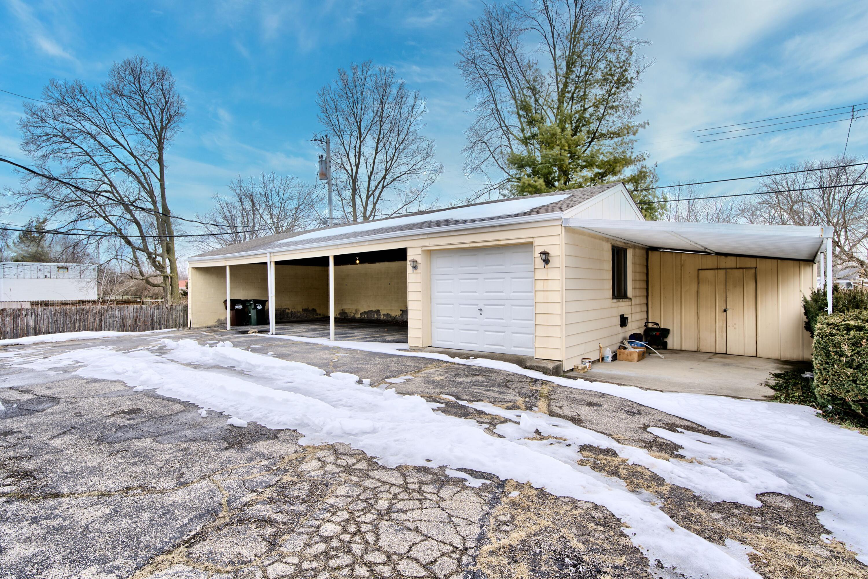 4352 Sunray Road Dayton, OH 45429 - Photo 7 of 27