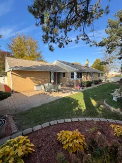 $699,000 | 901 Brookline Lane, Park Ridge, IL 60068