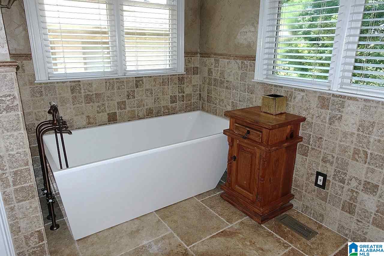 5620 Chestnut Trace Birmingham, AL 35244 - Photo 19 of 46