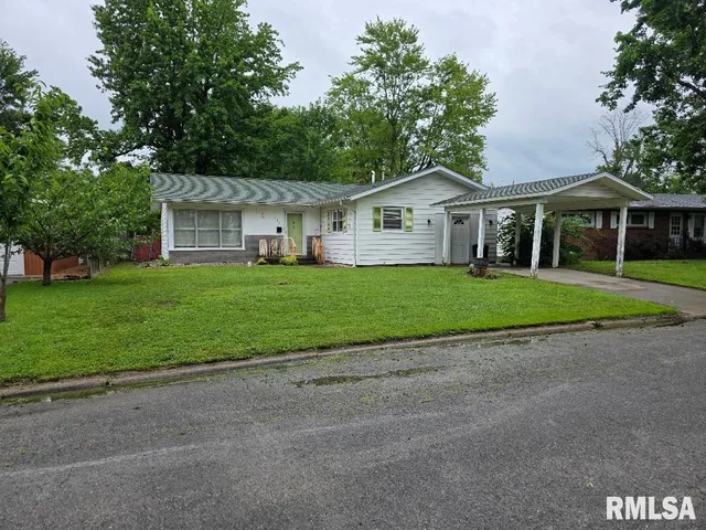 $110,000 | 516 Frederick Street, Herrin, IL 62948