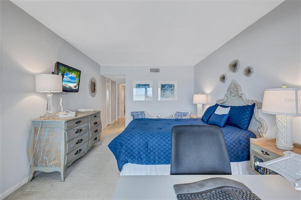 6140 Midnight Pass Road, Unit 603 Sarasota, FL 34242 - Photo 24 of 58