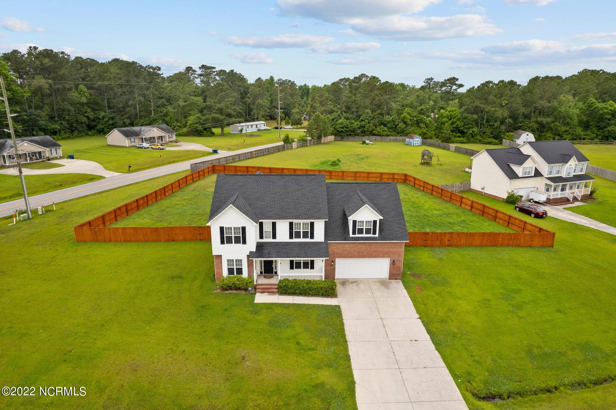 101 Dawson Place Road Jacksonville, NC 28540 - Photo 1 of 55 4-web-or-mls-DJI_0231