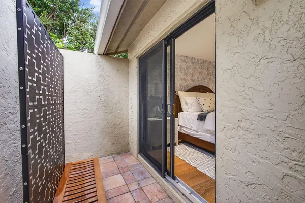 $1,950,000 | 6550 North Ocean Boulevard, Unit 1, Ocean Ridge, FL 33435