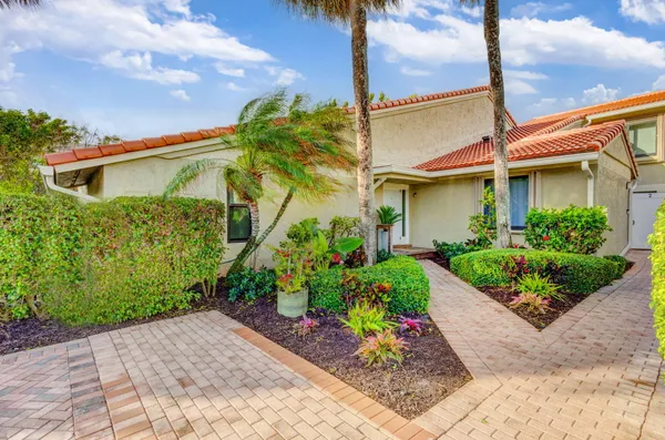 $1,950,000 | 6550 North Ocean Boulevard, Unit 1, Ocean Ridge, FL 33435