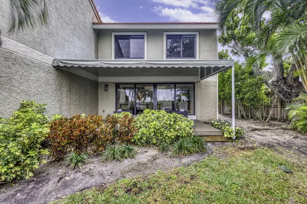 $1,950,000 | 6550 North Ocean Boulevard, Unit 1, Ocean Ridge, FL 33435