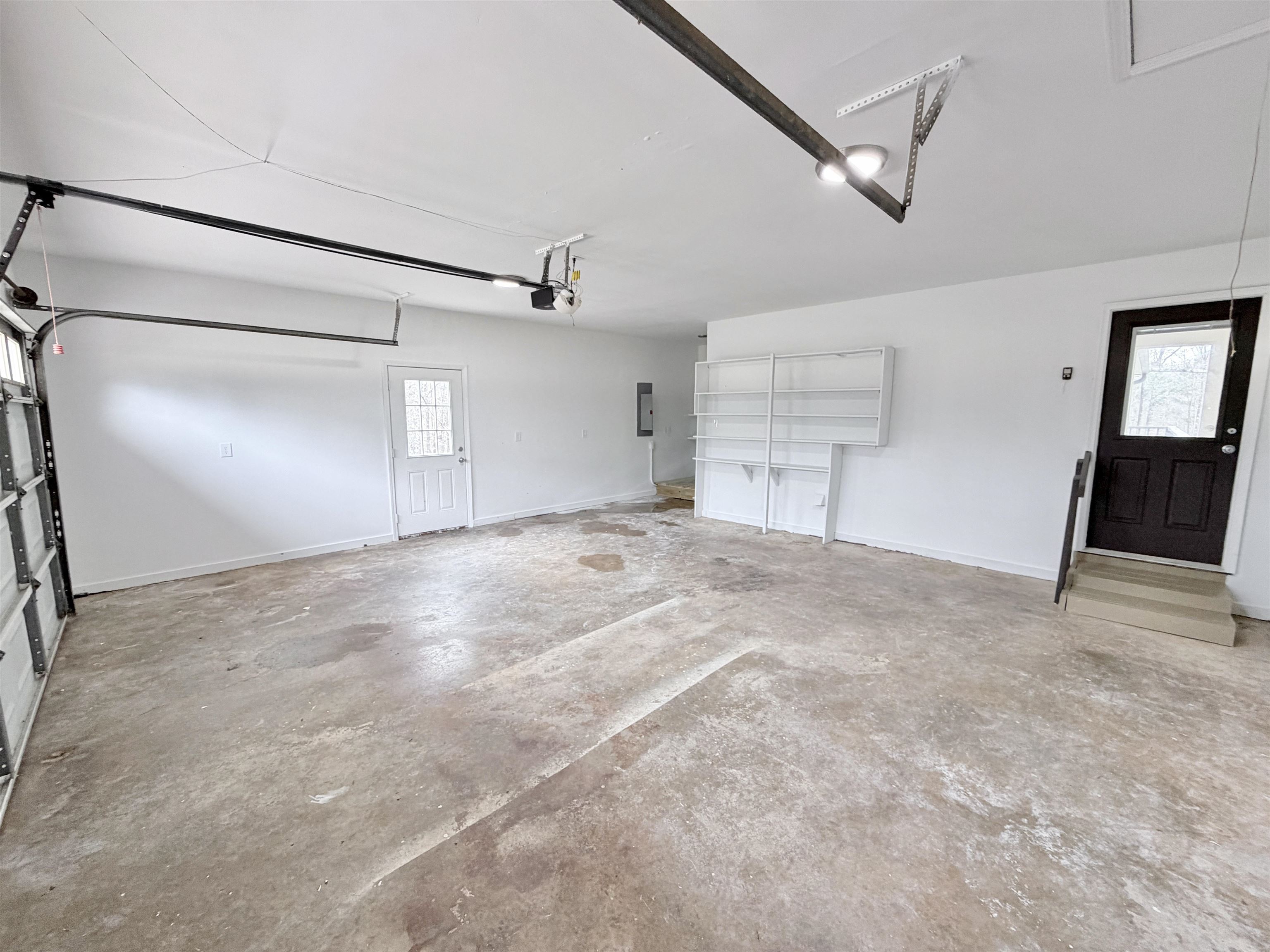 955 Country Club Road Somerville, TN 38068 - Photo 32 of 40 a view of empty room with ceiling fan