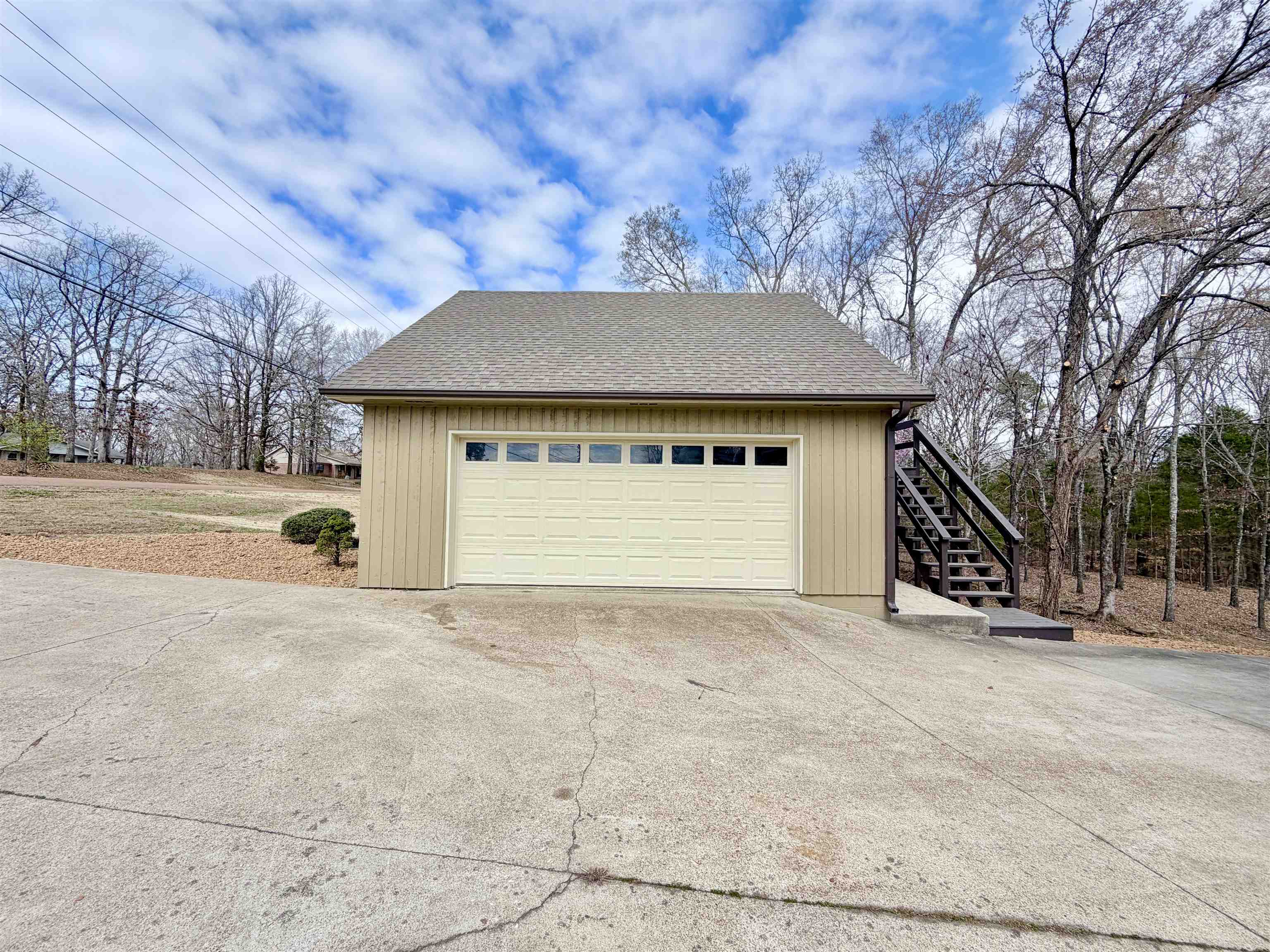 955 Country Club Road Somerville, TN 38068 - Photo 39 of 40 a view of garage with a small barn