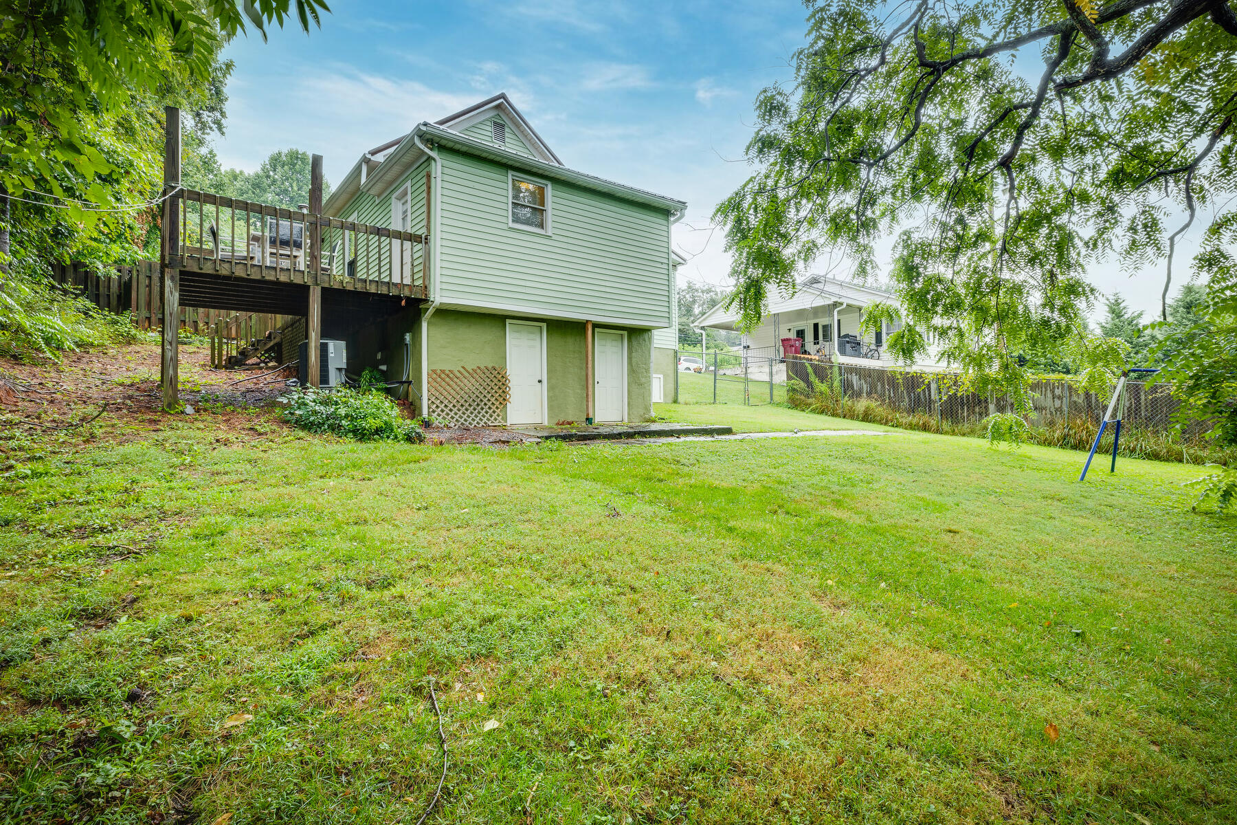 152 East Highland Road Johnson City, TN 37601 - Photo 23 of 23 Backyard