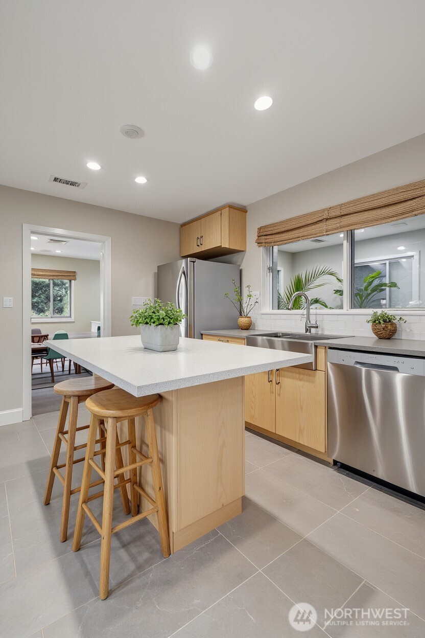 23606 Tiger Mountain Road Southeast Issaquah, WA 98027 - Photo 8 of 39 a kitchen with counter top space