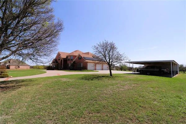 $655,500 | 505 Country Club Drive, Henrietta, TX 76365
