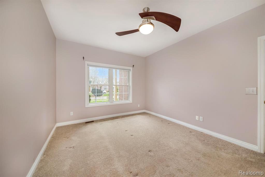 45751 North Stonewood Road Canton, MI 48187 - Photo 8 of 33