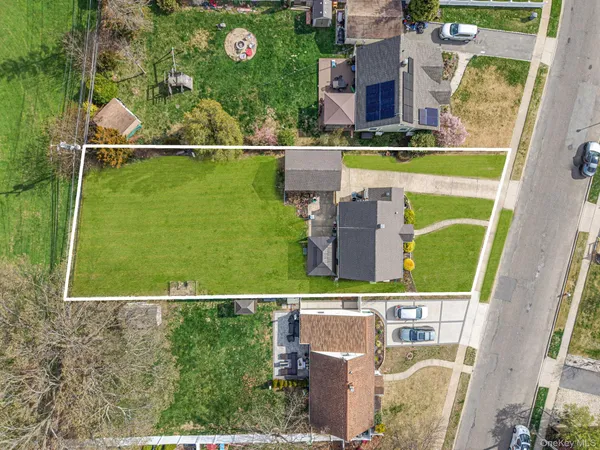 $649,000 | 9 Copper Lane, Levittown, NY 11756