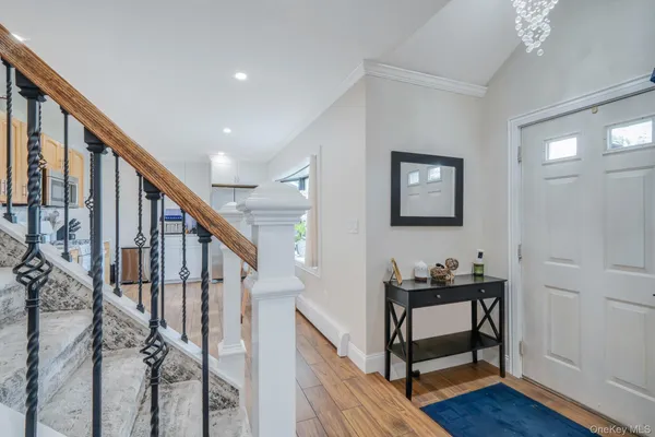 $649,000 | 9 Copper Lane, Levittown, NY 11756