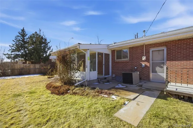 $484,900 | 434 Racine Street, Aurora, CO 80011