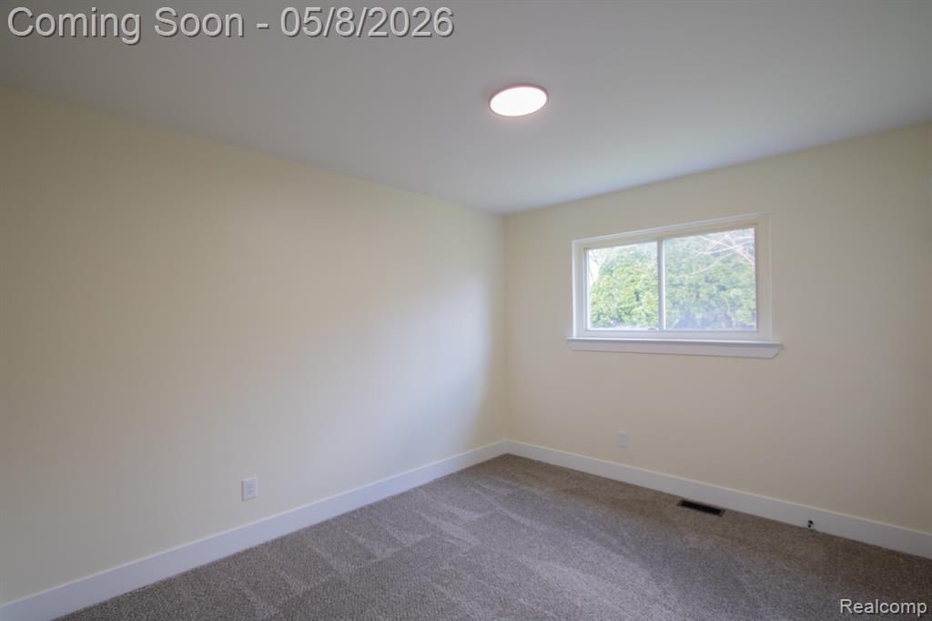 31000 Fall Fraser, MI 48026 - Photo 6 of 28