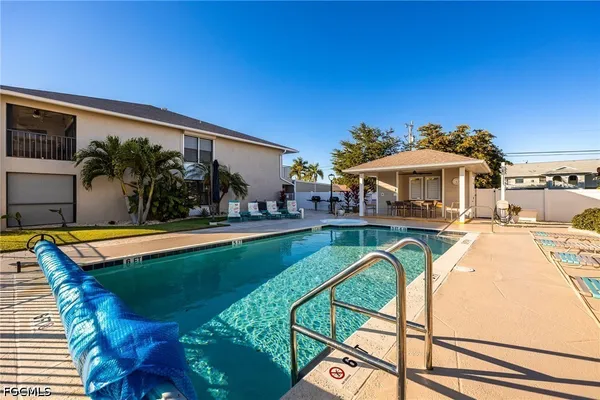 $280,000 | 902 Southwest 48th Terrace, Unit 103, Cape Coral, FL 33914