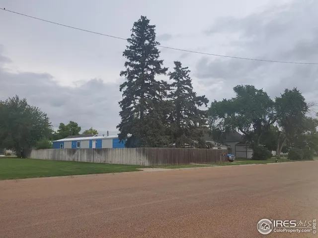 $115,000 | 114 East 3rd Street, Julesburg, CO 80737