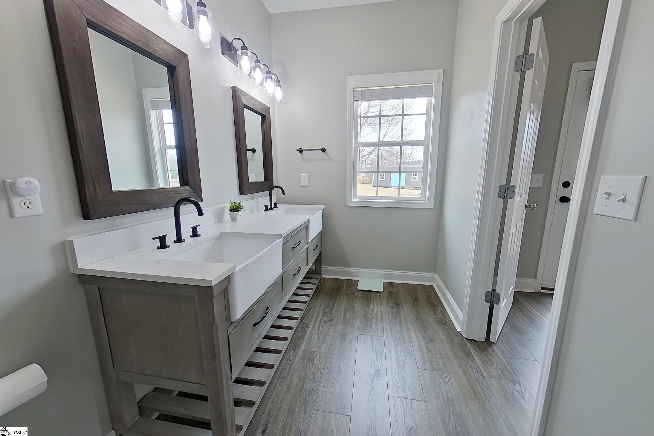 1013 Pearson Road Woodruff, SC 29388 - Photo 13 of 38