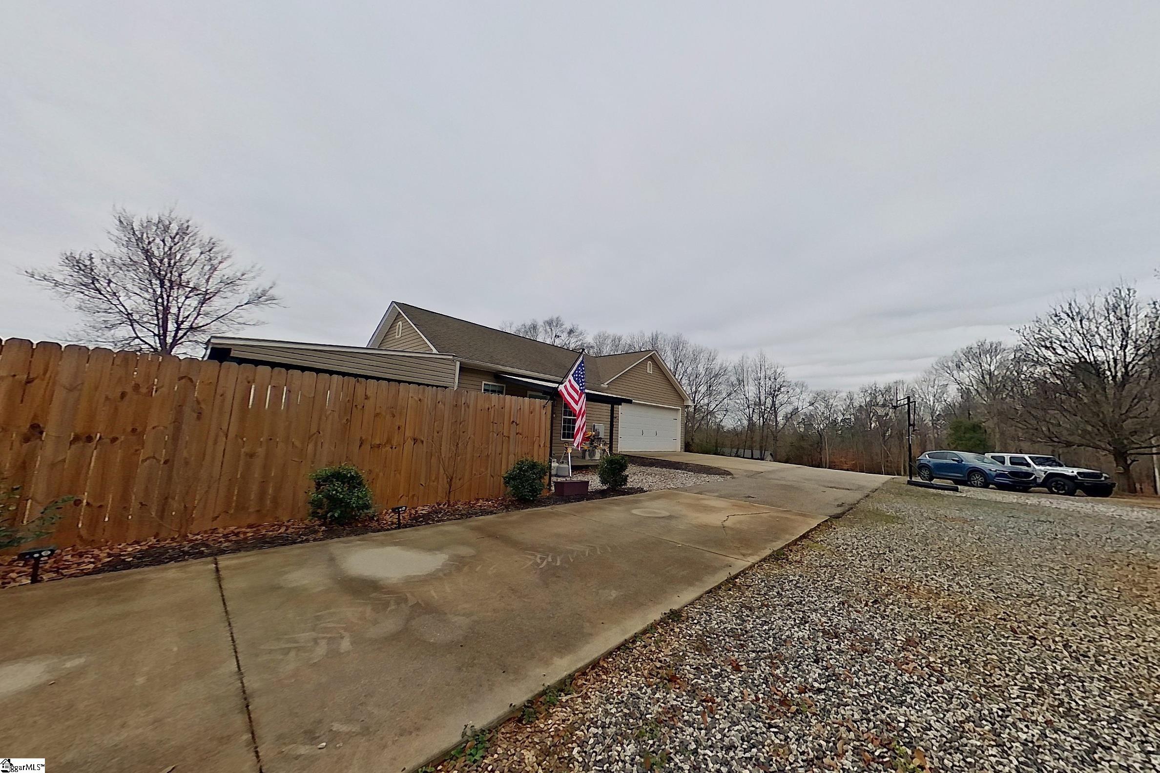 1013 Pearson Road Woodruff, SC 29388 - Photo 27 of 38