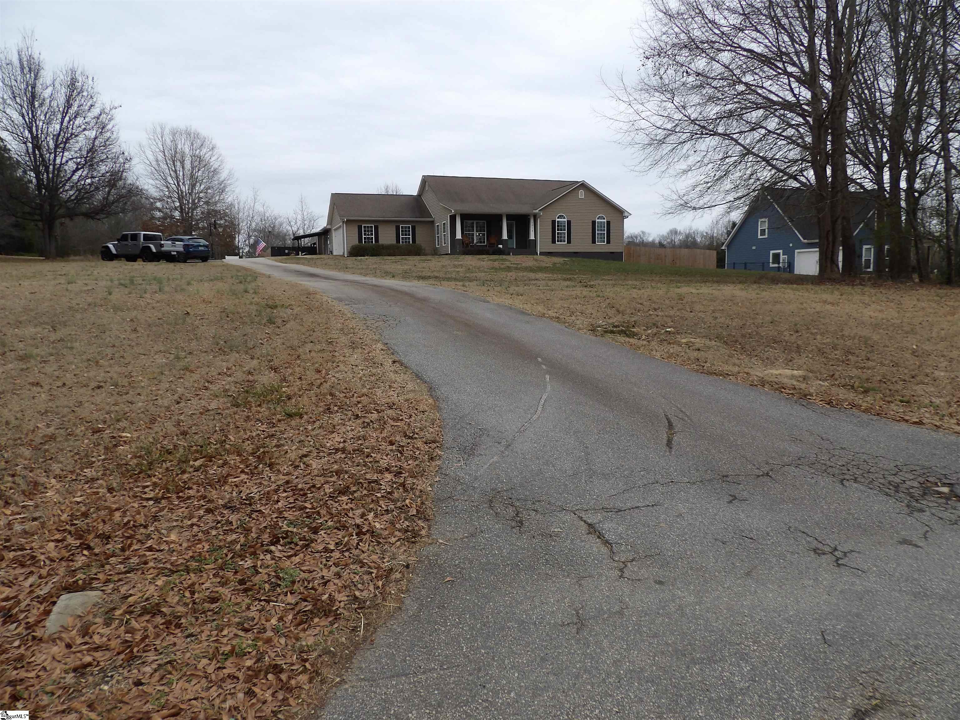 1013 Pearson Road Woodruff, SC 29388 - Photo 5 of 38